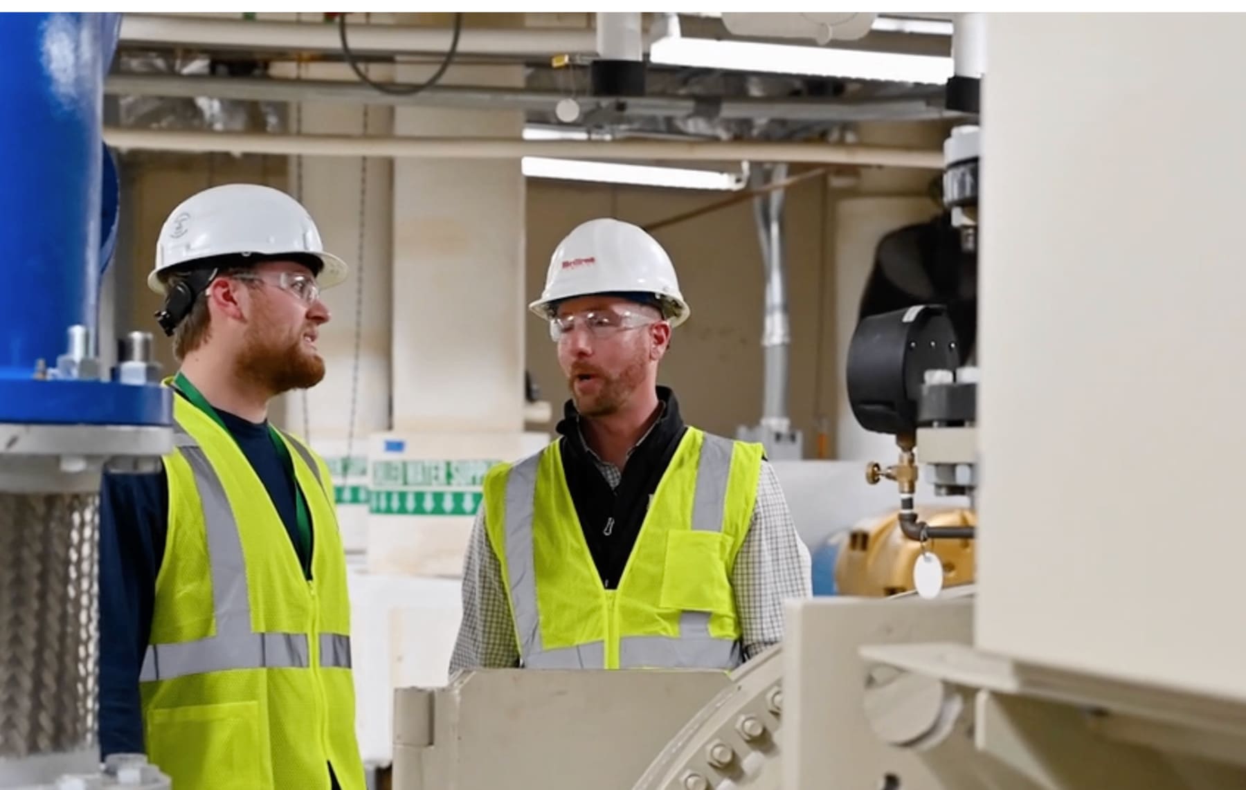 crew-mechanical-room-discussion-BKcMZCnb