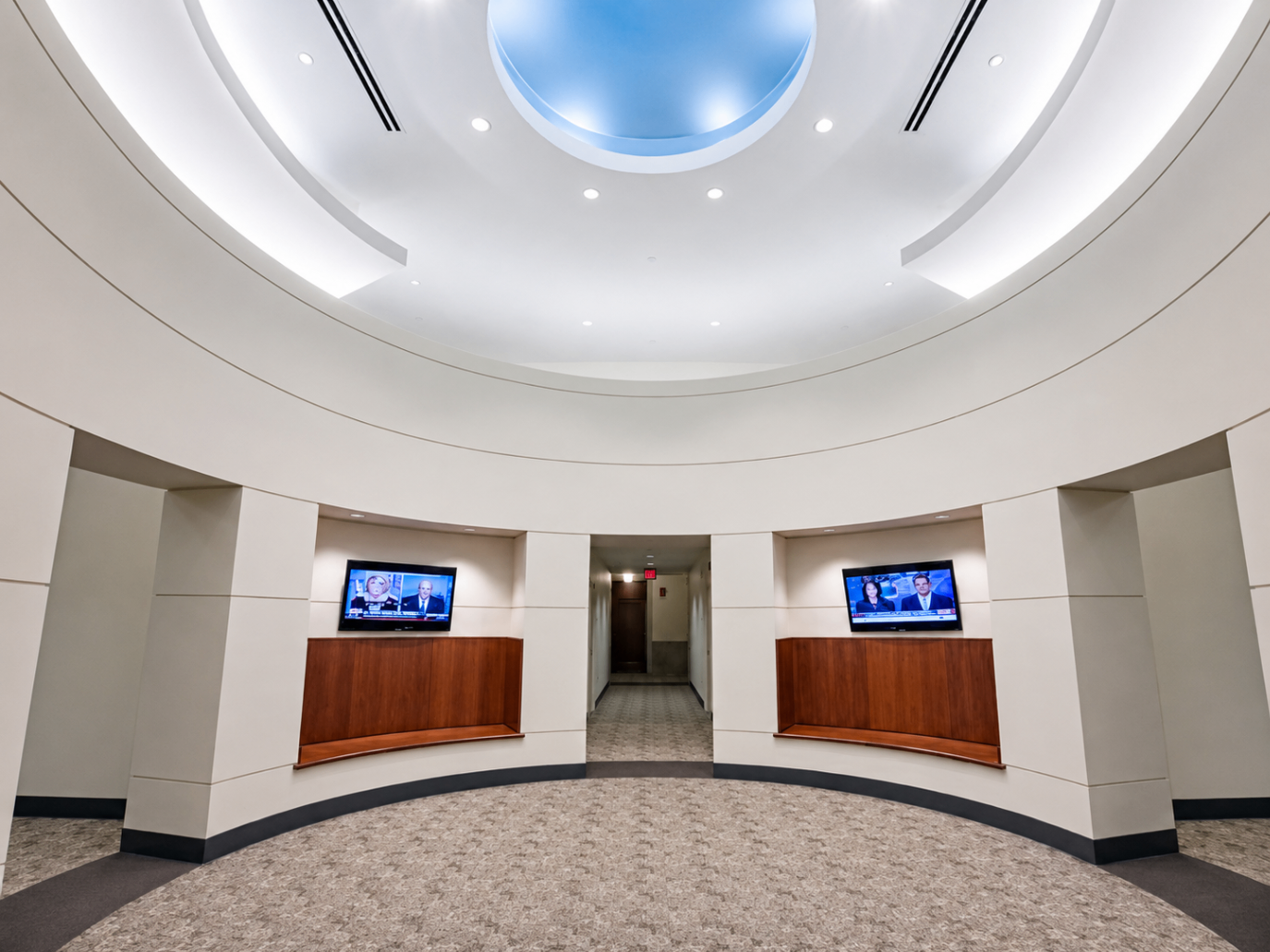 us-chamber-circular-lobby